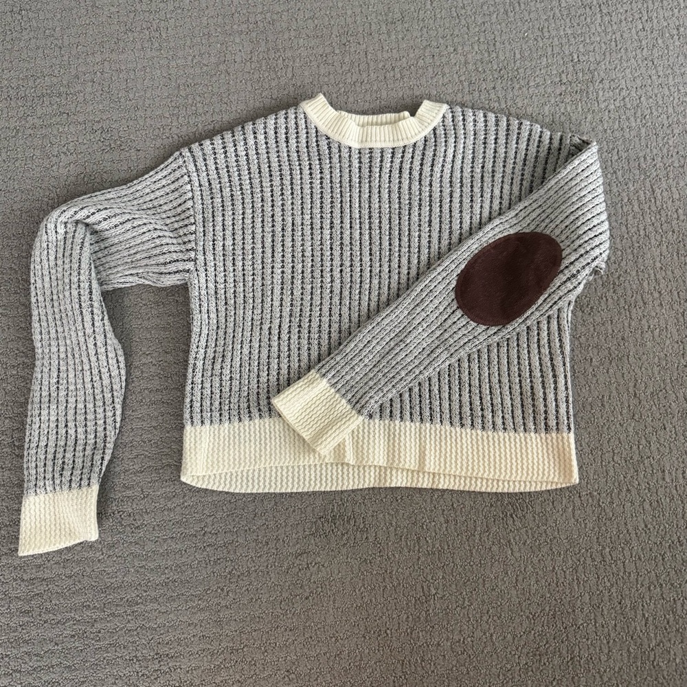 Forever 21 Ribbed Knit Gray and Cream Crew Neck Sweater